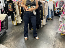 Load image into Gallery viewer, Crystal button jeans
